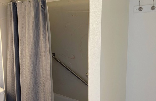 St. Maries Hotel | Charming Room 1 in the St. Maries Inn