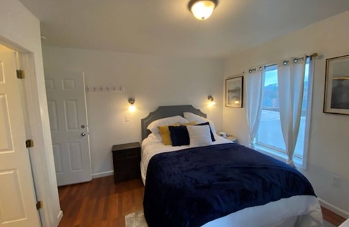St. Maries Hotel | Charming Room 5 in the St. Maries Inn