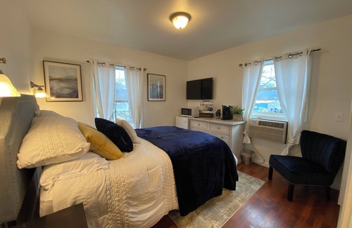 St. Maries Hotel | Charming Room 5 in the St. Maries Inn
