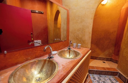 Dar Tazi House | Charming Room at riad in phenomenal Fès