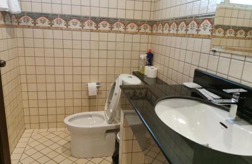 Saen Suk House | Charming Room in Muaeng Chonburi House with Garden View