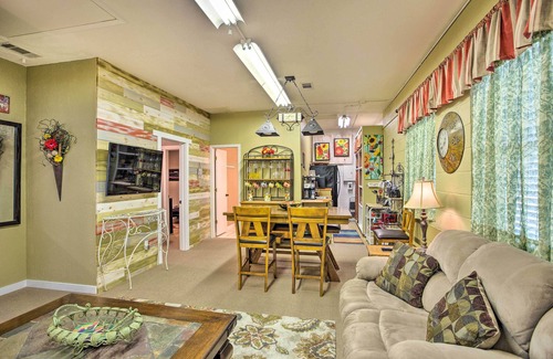 Rowlett Cottage | Charming Rowlett Guest Cottage; Walk Downtown