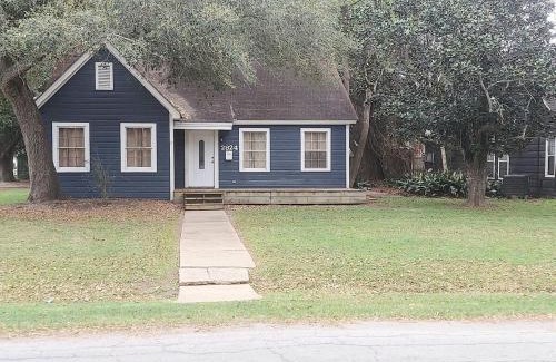 Bay City House | Charming Rustic Home