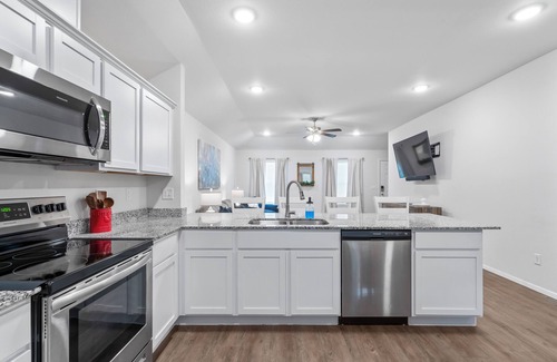 Fayetteville House | Charming S. Fayetteville Home. Near University of Arkansas+Golfing+Hiking+Biking