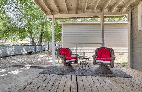 Southside House | Charming San Antonio Home 5 Mi to Downtown!