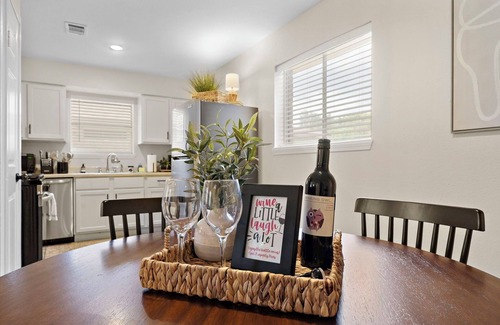 El Lago House | Charming Seabrook Coastal Home | TX Beach Vacation Rental