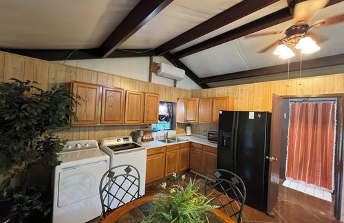 Denison Cabin | Charming, secluded cabin on the Red River with river access