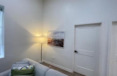 Near West Side House | Charming Shared Condo in Prime Chicago Location, 1 Bedroom and 1 Bathroom