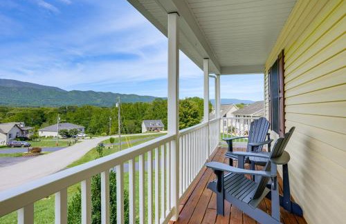 Shenandoah House | Charming Shenandoah Retreat with Deck!