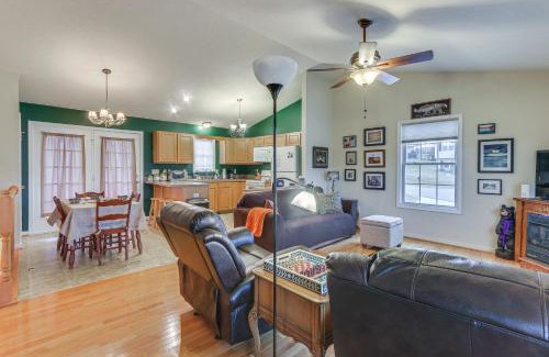 Shenandoah House | Charming Shenandoah Retreat with Deck!