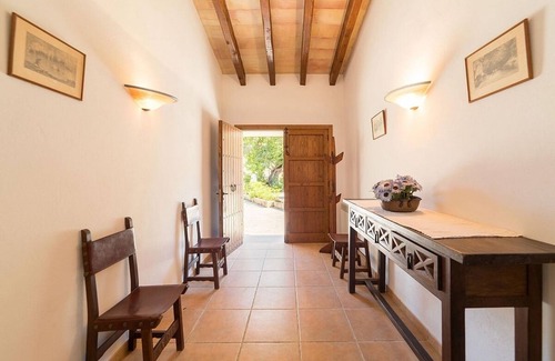 Crestatx Villa | Charming Single Storey Villa with A/C, Private Pool and Beautiful Mountain Views close to Pollensa!