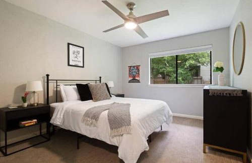 South Manchaca House | Charming South Austin 2 Bedroom Home