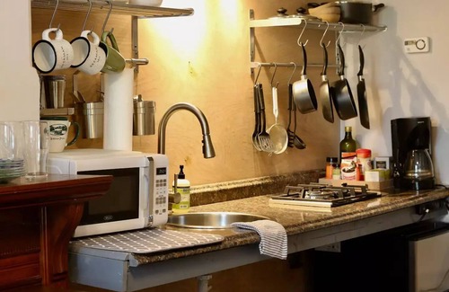 Stanton Park Bed & Breakfast | Charming space Steps to Capitol, Supreme Court, Eastern Market