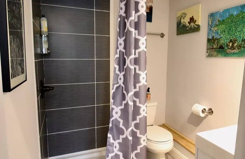 Stanton Park Bed & Breakfast | Charming space Steps to Capitol, Supreme Court, Eastern Market