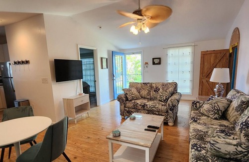 Laurel House | Charming, Spacious 2 Bedroom Home located on a "No through" Rd, 1.7M to Beach.