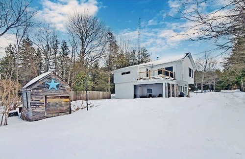 Kawartha Lakes Cottage | Charming, spacious, serene house in the heart of Kawartha Lakes