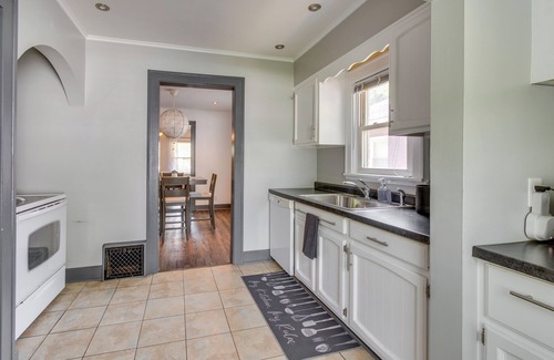 Springfield House | Charming Springfield Home: 2 Mi to Downtown