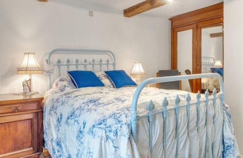 Le Mesnil House | Charming Stay in Viroinval