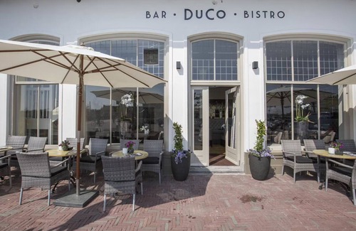 Edelstenenbuurt Apartment | Charming Stay with Onsite Dining Near Coastal Trails and Town Squares! Breakfast