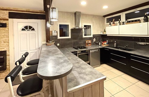 Basseneville House | Charming stone house with swimming pool
