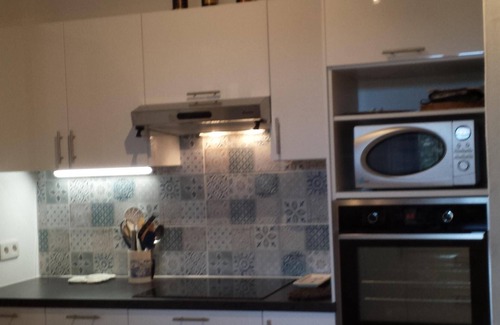 Paziols House | Charming Stone House in Hillside Village with Stunning Terrace Views - wifi