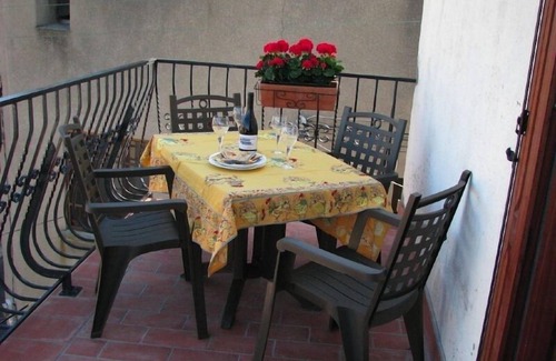 Paziols House | Charming Stone House in Hillside Village with Stunning Terrace Views - wifi