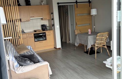 La Baule-Escoublac Apartment | Charming studio ideally located and facing the port of La Baule.
