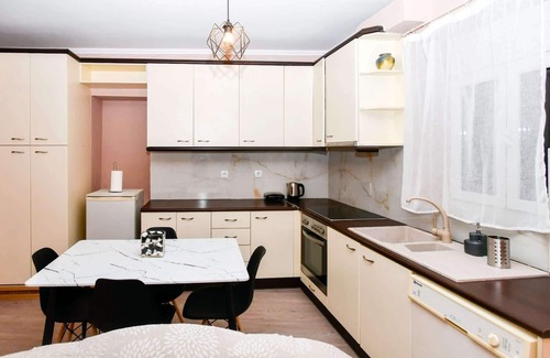 Mitilinii Apartment | Charming Studio - A Relaxing Retreat in Samos