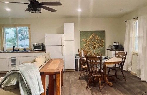 Klamath Falls Cabin | Charming Studio Cottage on 52 - acre farm!