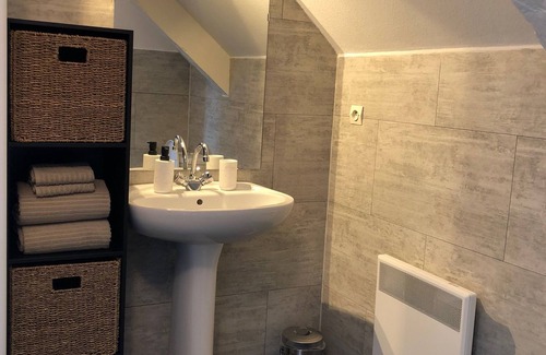 Binic Apartment | Charming Studio Facing the Port and 100 m from the Beach