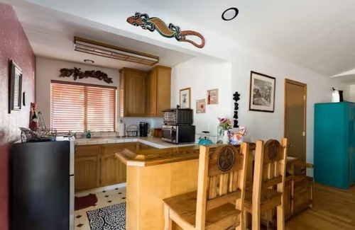 Grizzly Flats Apartment | Charming studio in quaint Grizzly Flats with WiFi, AC, pool table, jetted tub.