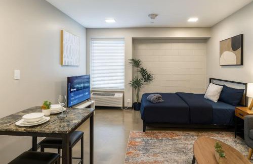 Five Points South Apartment | Charming Studio in Historic Five Points South 08