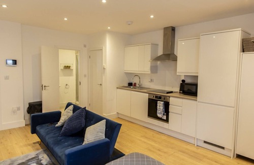 Maidstone Apartment | Charming Studio in Maidstone Town Centre