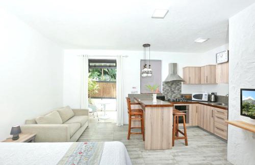 Moka Apartment | Charming studio in Moka 40 m² with mountain view terrace