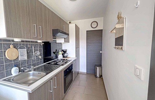Berck-sur-Mer Apartment | Charming Studio Near the Sea with Balcony and Private Parking