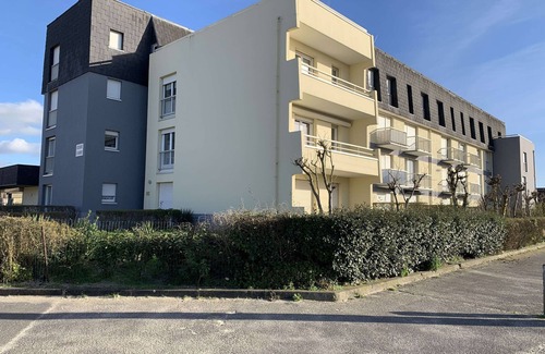 Berck-sur-Mer Apartment | Charming Studio Near the Sea with Balcony and Private Parking