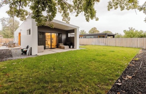 Glendale Apartment | Charming studio in enchanting Salt Lake City with WiFi, AC