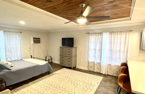 Centralia Apartment | Charming studio with gated entry