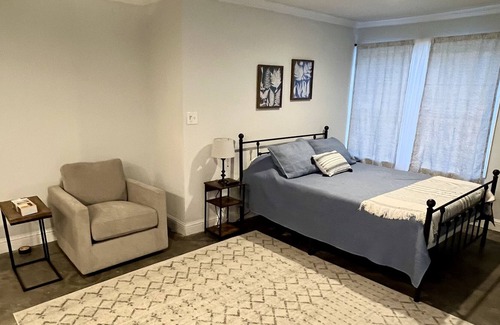 Centralia Apartment | Charming studio with gated entry