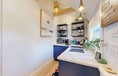 East Chop Apartment | Charming studio with amazing location near town & beach