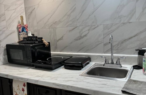 Nichols Apartment | Charming studio with WiFi and AC in wonderful Mulberry