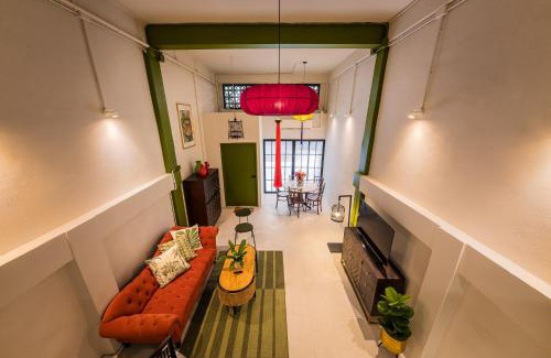 Phra Khanong House | Charming Sukhumvit Shophouse - 2mins walk to skytrain