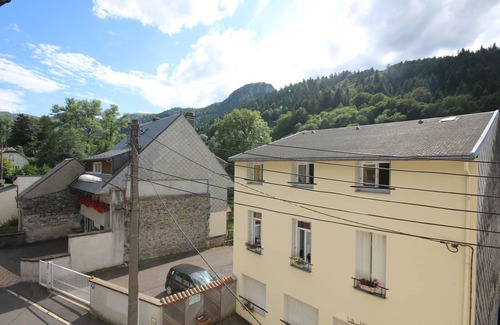 Mont-Dore Apartment | Charming T2 Bis in Mont-Dore, Pets Welcome