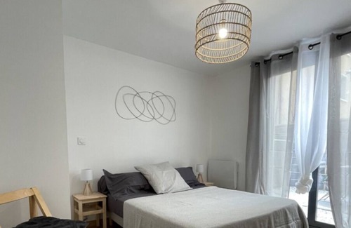 Argeles Gazost Apartment | Charming T2, private parking, garden