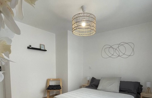Argeles Gazost Apartment | Charming T2, private parking, garden
