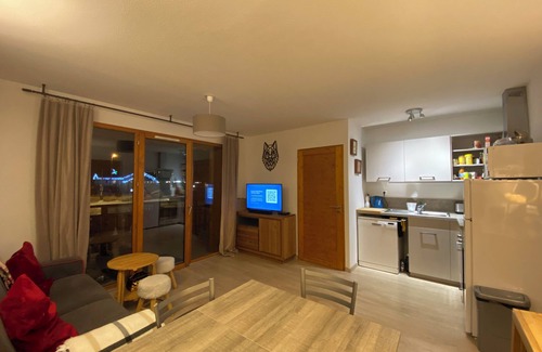 Le Devoluy Apartment | Charming T3 in a residence close to the slopes and shops South-facing balcony