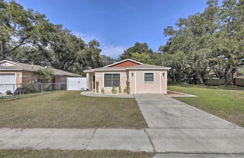 East Tampa House | Charming Tampa Bay Hideaway WFH Friendly!