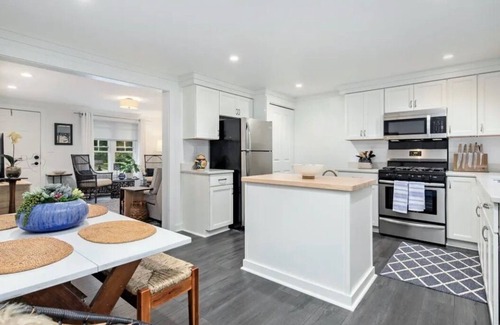Three Oaks Cottage | Charming Three Oaks Cottage - dog friendly with a fenced yard and hot tub!