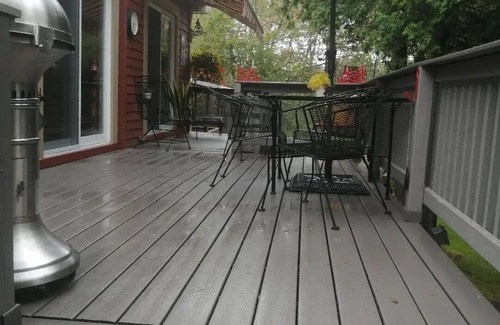 Knowlton House | Charming, totally upgraded 3-bedroom, 2 bathroom home with all the amenities.