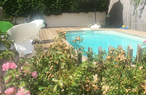 Perigueux House | Charming town house with pool and garden